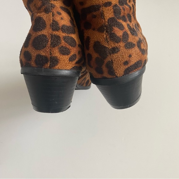 Suede Leopard Print Booties - Picture 4 of 5
